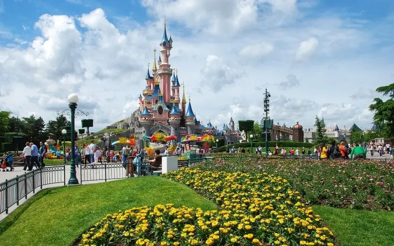Goedkope vliegtickets naar Disneyland Parijs