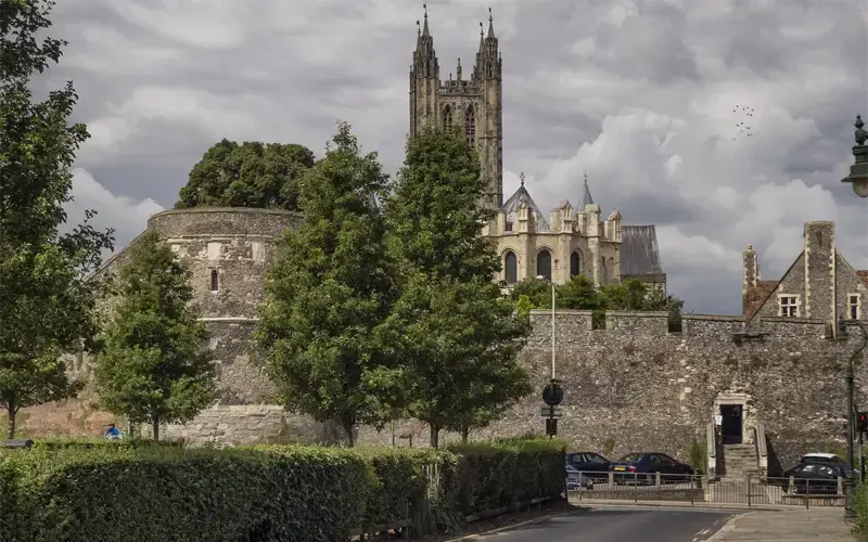 Goedkope vliegtickets naar Canterbury