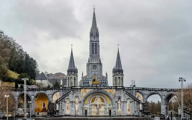 Goedkope vliegtickets naar Lourdes
